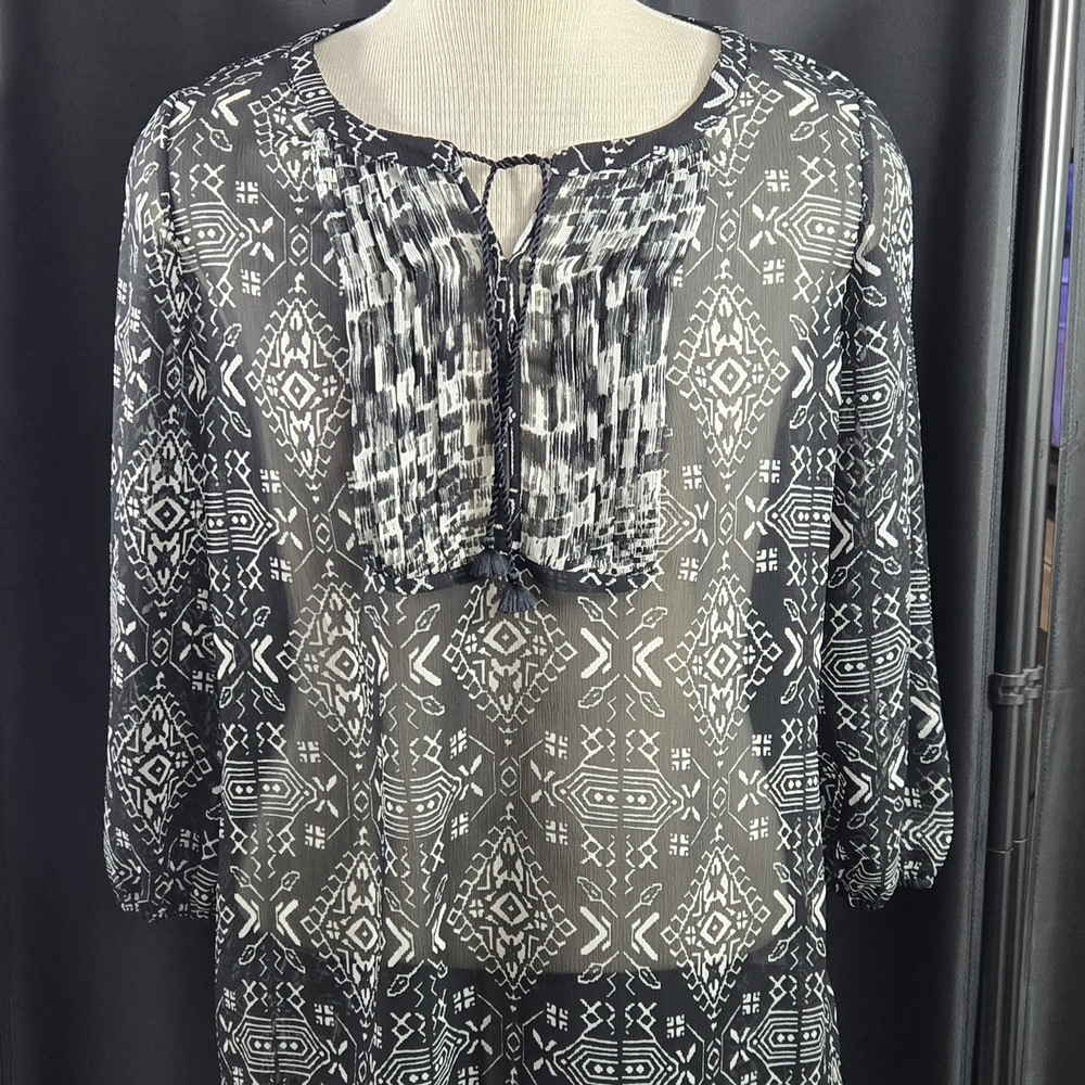 Liz Claiborne Top Black White 3/4 Sleeve Semi-Sheer Pleated Hi-Low Hem Tie Sz XL